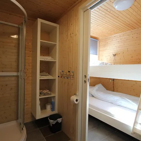 Lyngen Fjordcamp בית נופש