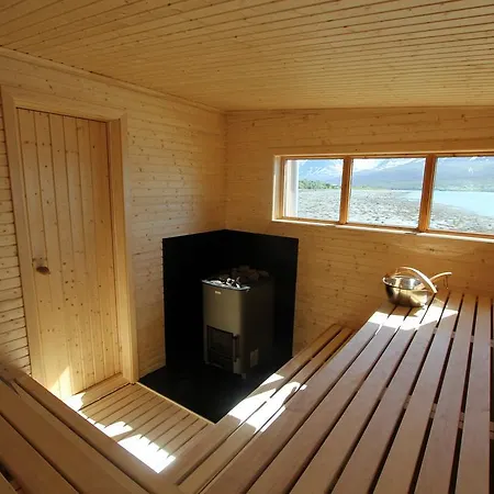Lyngen Fjordcamp *
