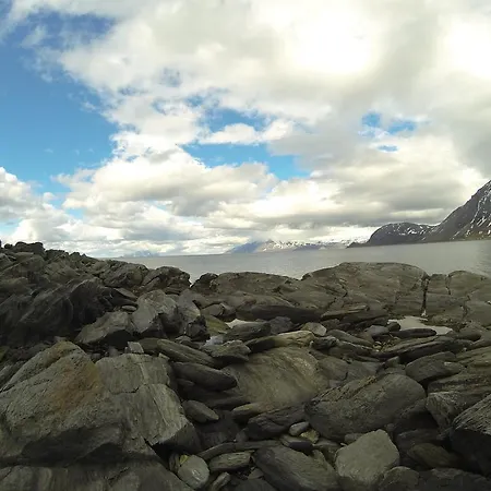 Holiday home Lyngen Fjordcamp *