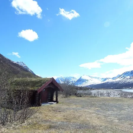 בית נופש Lyngen Fjordcamp