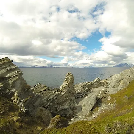 Casa de Férias Lyngen Fjordcamp *