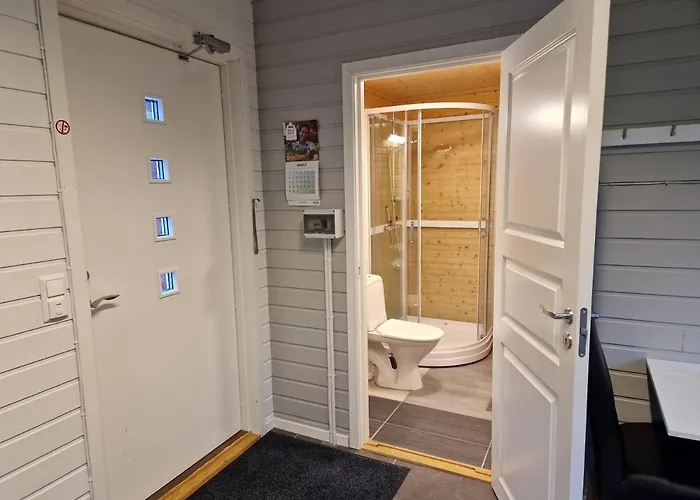Lyngen Fjordcamp Semesterbostad *